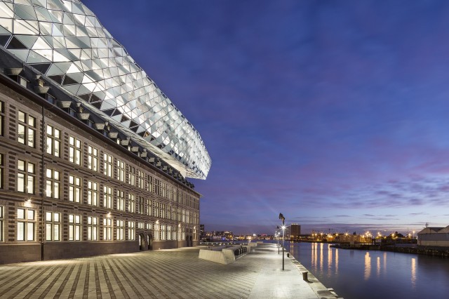 photo Boegly + Grazia - 2016-ZAHA HADID-antwerp-SITE-18